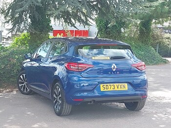 Used Renault Clio 2023 for sale - 76502510: Photo