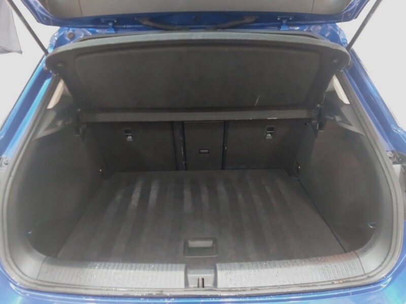 Used Volkswagen T-Roc 2023 for sale - 77955638: Photo 8