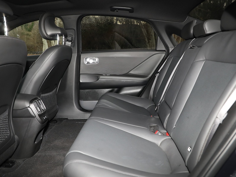 Used Hyundai IONIQ 6 2025 for sale - 77266097: Photo 6