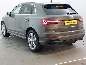Used Audi Q3 2025 for sale - 77399115: Photo