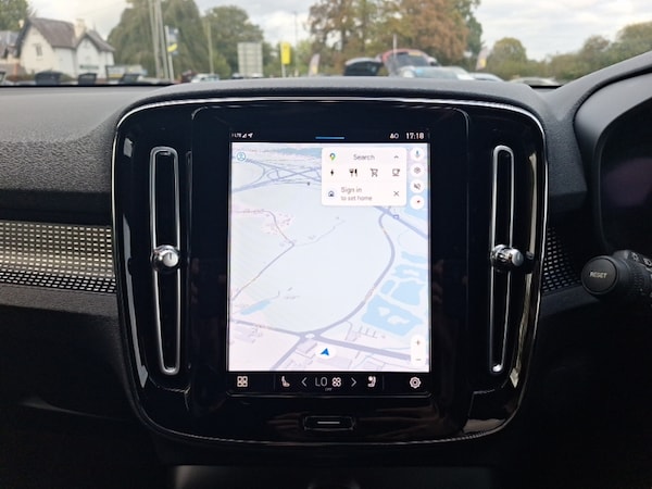 Used Volvo XC40 2022 for sale - 76212345: Photo 10