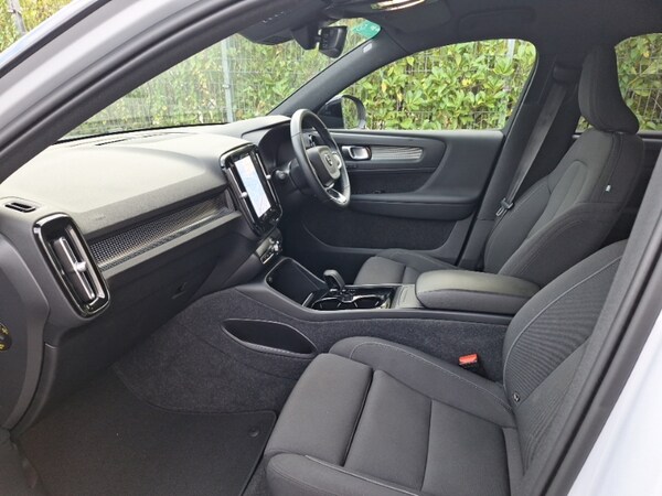 Used Volvo XC40 2022 for sale - 76212345: Photo 5