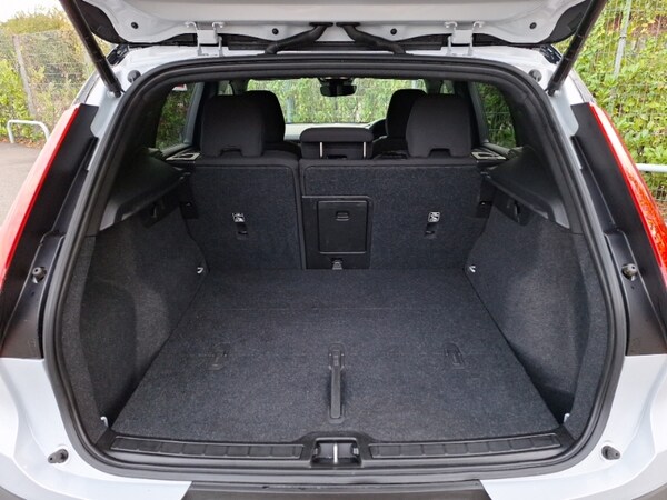Used Volvo XC40 2022 for sale - 76212345: Photo 8