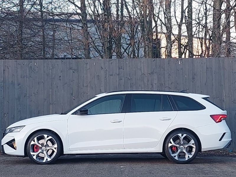 Used Skoda Octavia 2024 for sale - 77252566: Photo 2