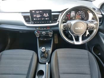 Used Kia Stonic 2023 for sale - 79653751: Photo