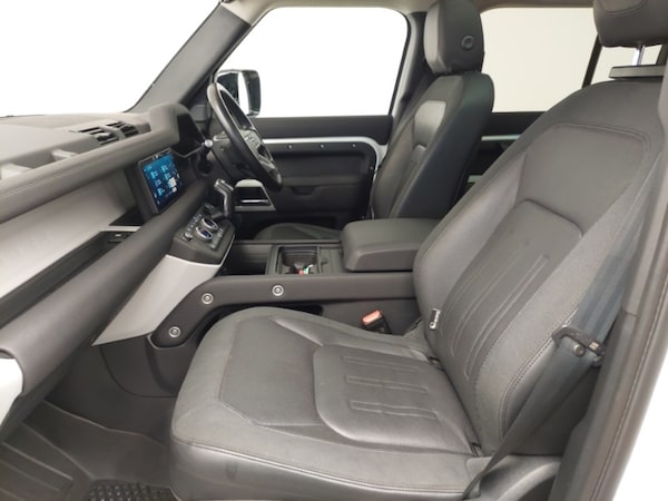 Used Land Rover Defender 2020 for sale - 76317541: Photo 5