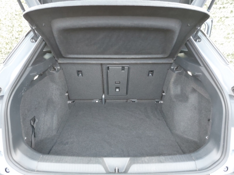 Used Volkswagen ID.4 2023 for sale - 76353818: Photo 8