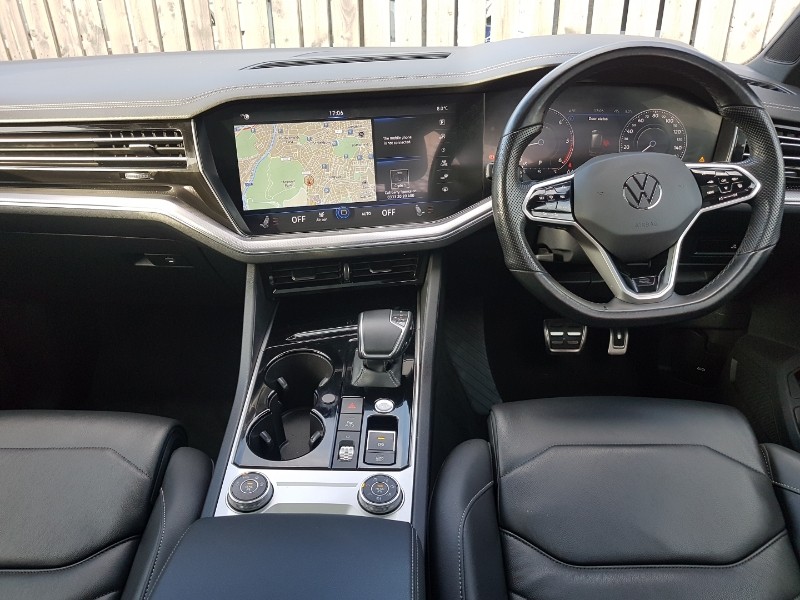 Used Volkswagen Touareg 2021 for sale - 78118263: Photo 2