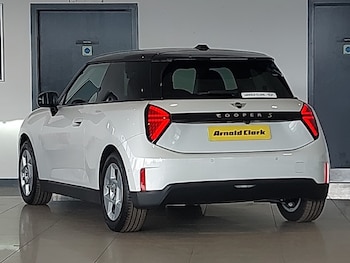 Used MINI Cooper 2025 for sale - 76051061: Photo