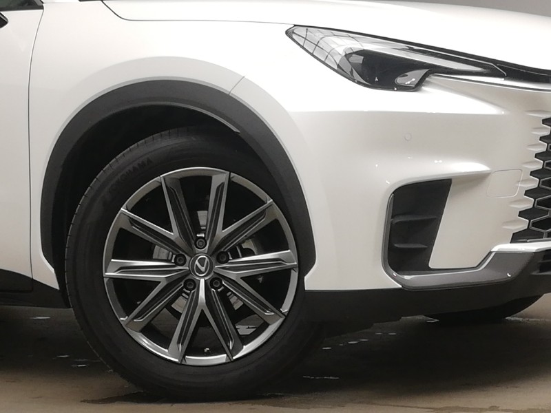 Used Lexus LBX 2024 for sale - 76578700: Photo 9