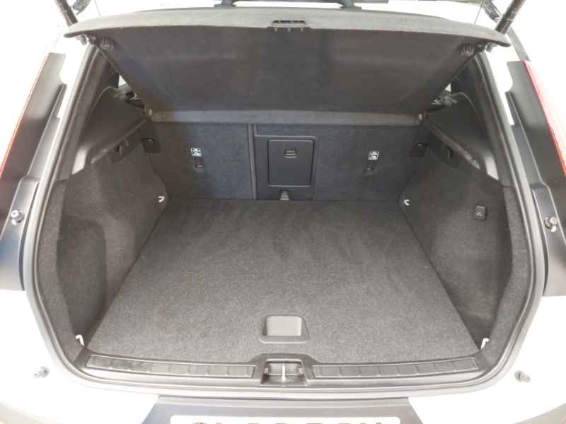 Used Volvo XC40 2022 for sale - 76366142: Photo 8