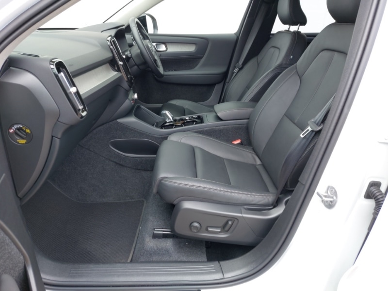 Used Volvo XC40 2024 for sale - 76347616: Photo 5