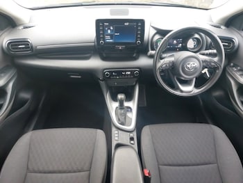 Used Toyota Yaris 2023 for sale - 78141330: Photo