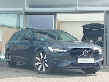 Used Volvo V90 2025 for sale - 75686610: Photo