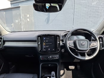 Used Volvo XC40 2020 for sale - 76182857: Photo 2