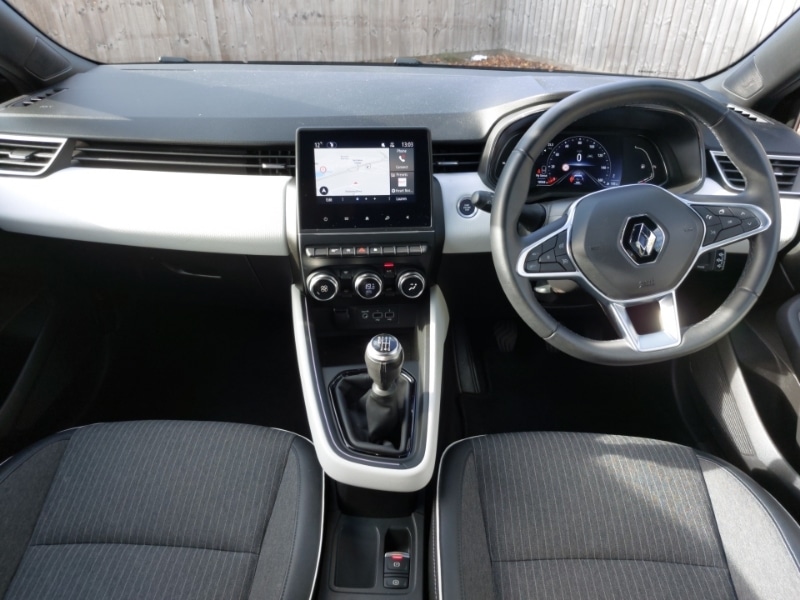 Used Renault Clio 2021 for sale - 77224325: Photo 2