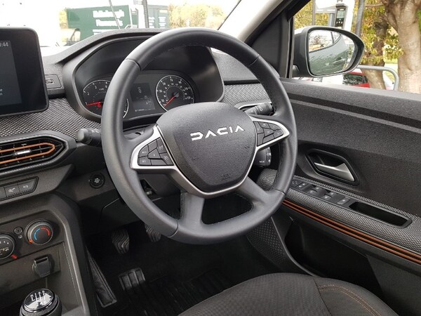 Used Dacia Sandero Stepway 2023 for sale - 76212659: Photo 10