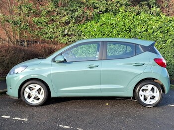 Used Hyundai i10 2023 for sale - 77365944: Photo