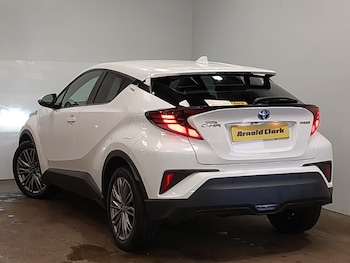 Used Toyota C-HR 2022 for sale - 78152171: Photo