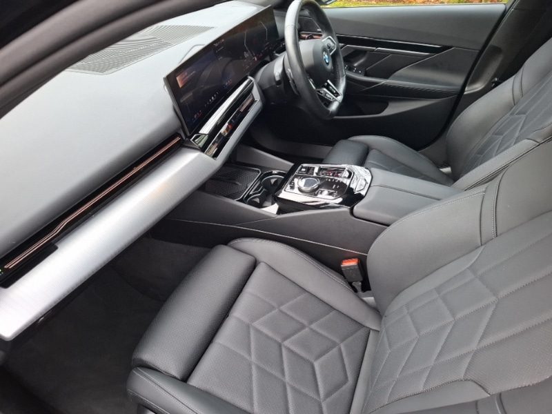 Used BMW 5 Series 2024 for sale - 76700441: Photo 5