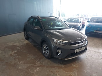 Used Kia Stonic 2023 for sale - 78861505: Photo
