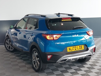 Used Kia Stonic 2022 for sale - 75914006: Photo