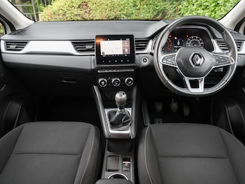Used Renault Captur 2020 for sale - 79572904: Photo