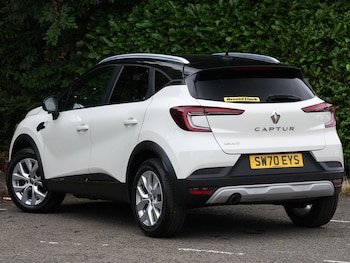 Used Renault Captur 2020 for sale - 79572904: Photo