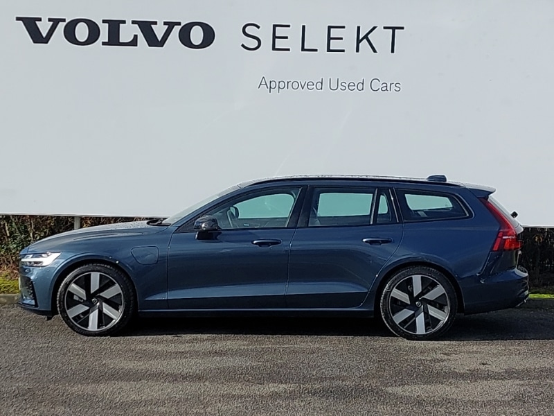 Used Volvo V60 2024 for sale - 77786755: Photo 4