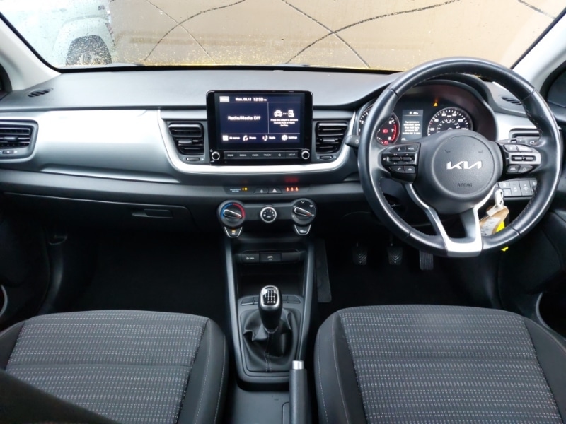 Used Kia Stonic 2022 for sale - 76925794: Photo 2