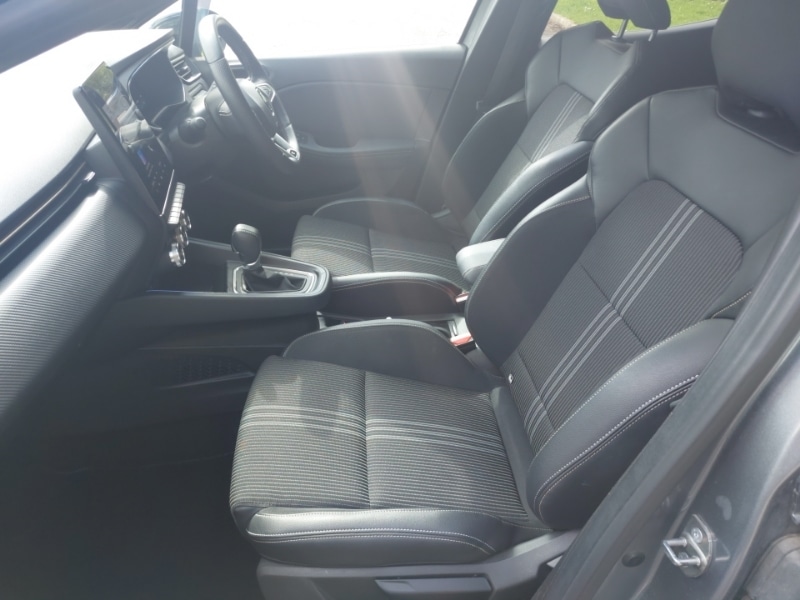 Used Renault Clio 2023 for sale - 78203568: Photo 5