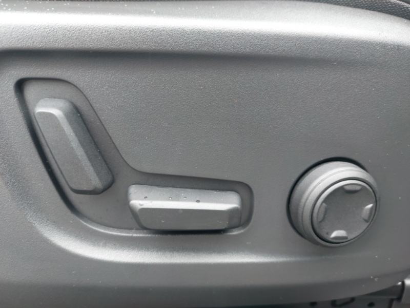 Used Volvo XC40 2025 for sale - 76967373: Photo 12