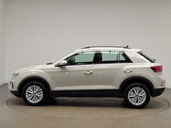 Used Volkswagen T-Roc 2023 for sale - 78392033: Photo