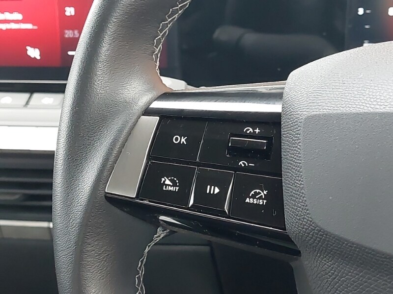 Used Vauxhall Astra 2023 for sale - 77949378: Photo 11