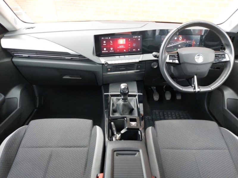 Used Vauxhall Astra 2023 for sale - 77949378: Photo 2