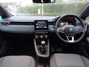 Used Renault Clio 2025 for sale - 76925359: Photo