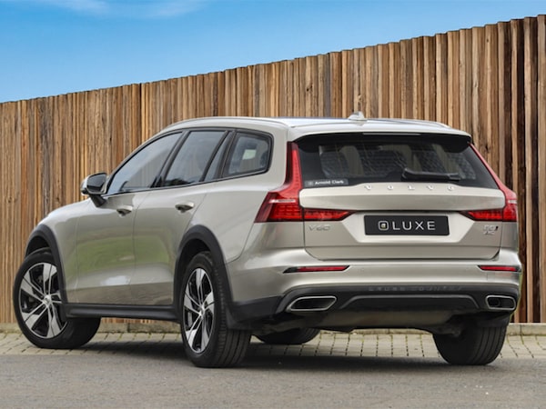Used Volvo V60 2021 for sale - 76288790: Photo 3