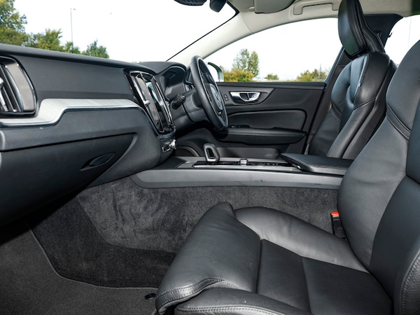 Used Volvo V60 2021 for sale - 76288790: Photo 5