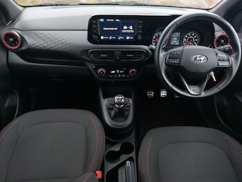 Used Hyundai i10 2021 for sale - 77467775: Photo