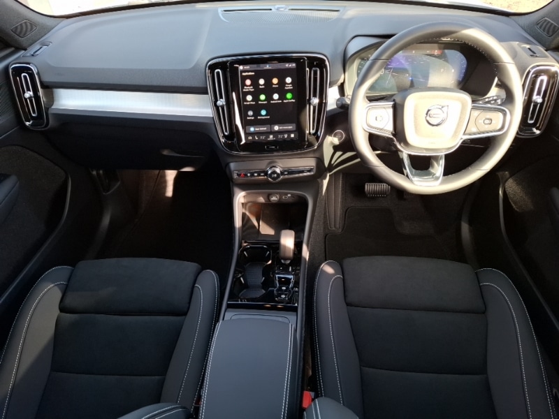 Used Volvo XC40 2025 for sale - 77986987: Photo 2