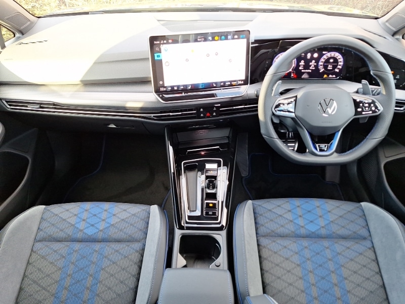 Used Volkswagen Golf 2025 for sale - 76920961: Photo 2