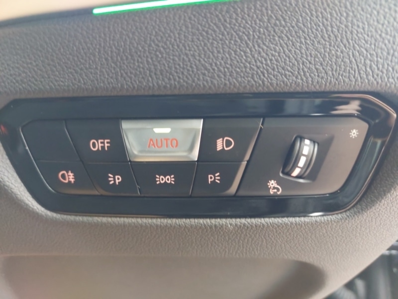 Used BMW 3 Series 2024 for sale - 76353795: Photo 12