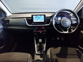 Used Kia Stonic 2021 for sale - 76471919: Photo