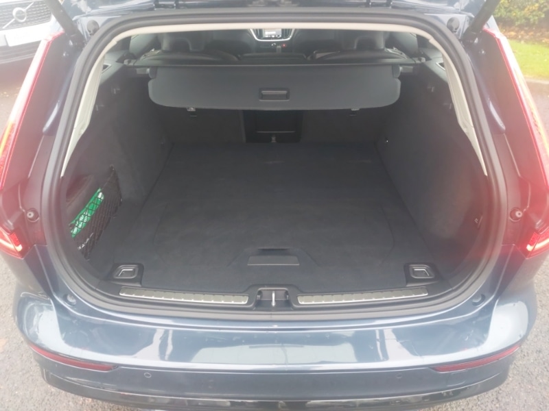 Used Volvo V60 2024 for sale - 76786283: Photo 8