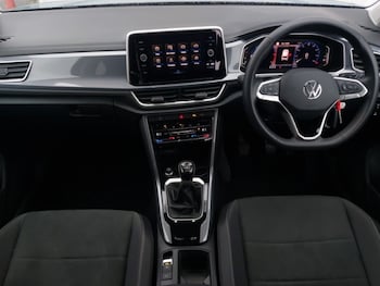 Used Volkswagen T-Roc 2024 for sale - 77284973: Photo