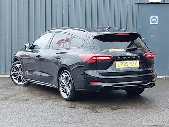 Used Ford Focus 2025 for sale - 77467700: Photo