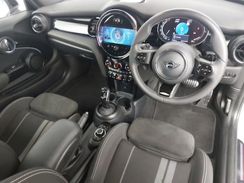 Used MINI Hatch 2023 for sale - 78221034: Photo