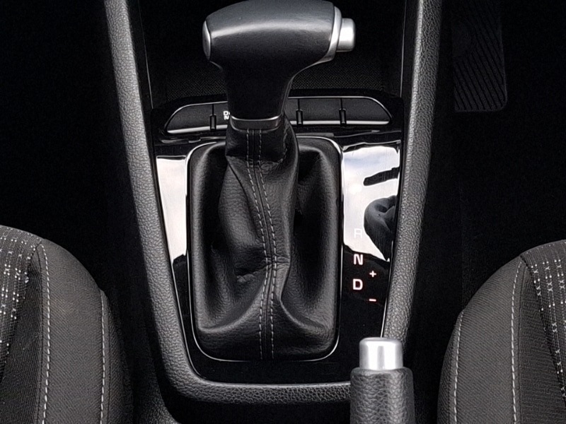 Used Kia Stonic 2024 for sale - 76492666: Photo 12