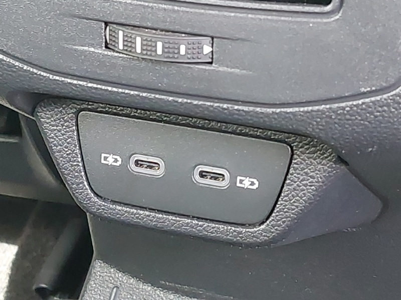 Used Volkswagen T-Roc 2023 for sale - 77142710: Photo 10