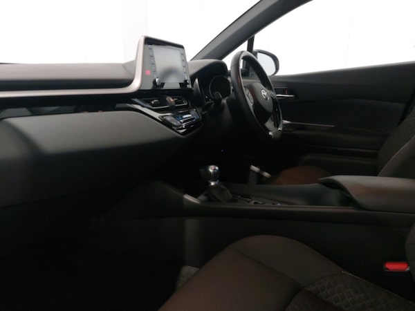 Used Toyota C-HR 2023 for sale - 76328748: Photo 5